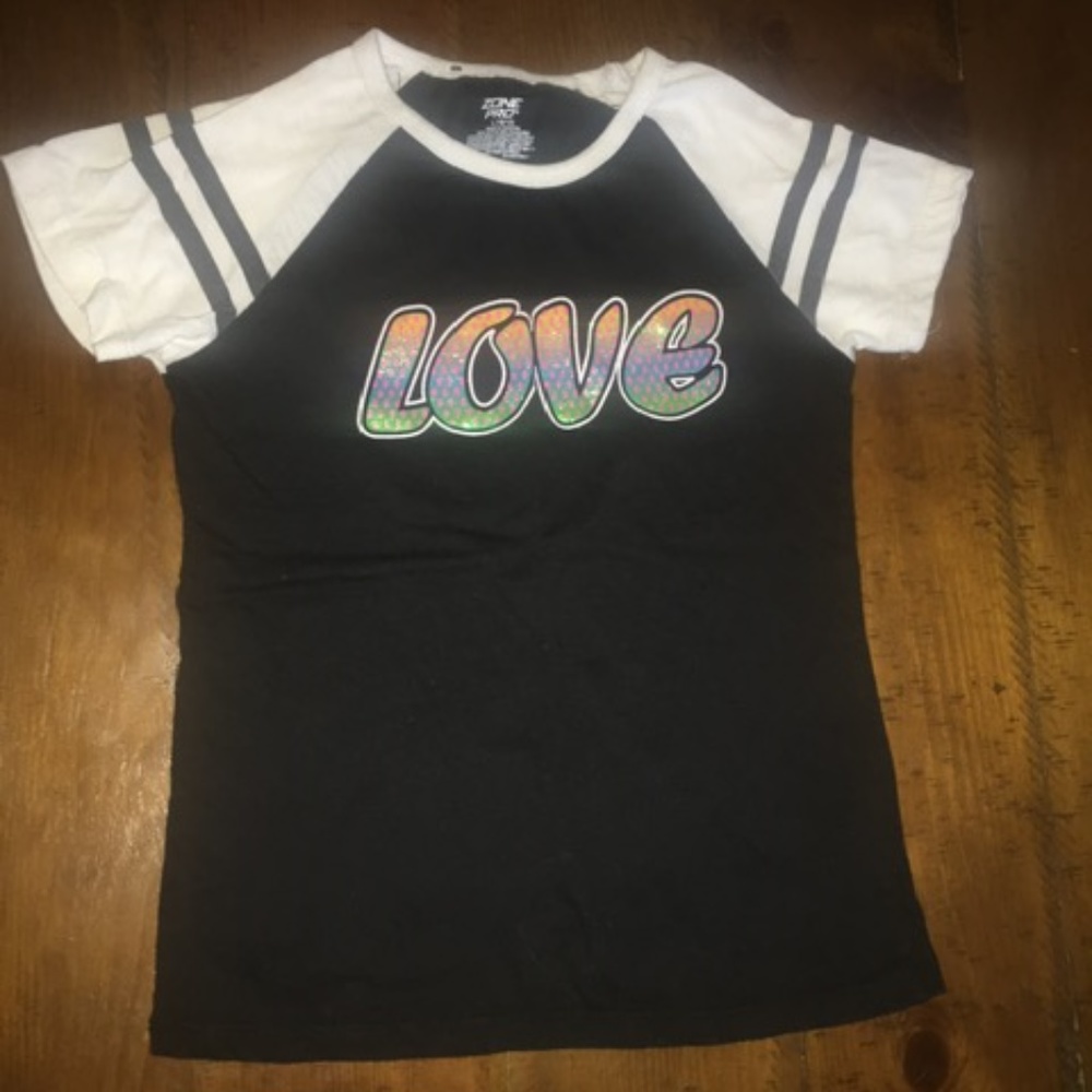 Short sleeve tee shirt love